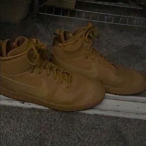 Nike brown high top brown